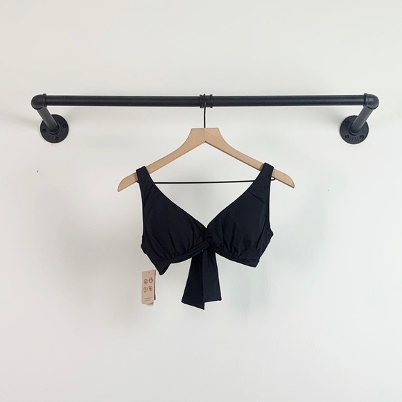 NWT Tommy Bahama Pearl Twist Front Tie Back Triangle Bikini Top In Black - Picture 5 of 8